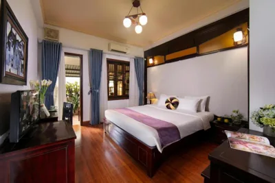 带阳台的特大床客房 — impressive boutique hotel